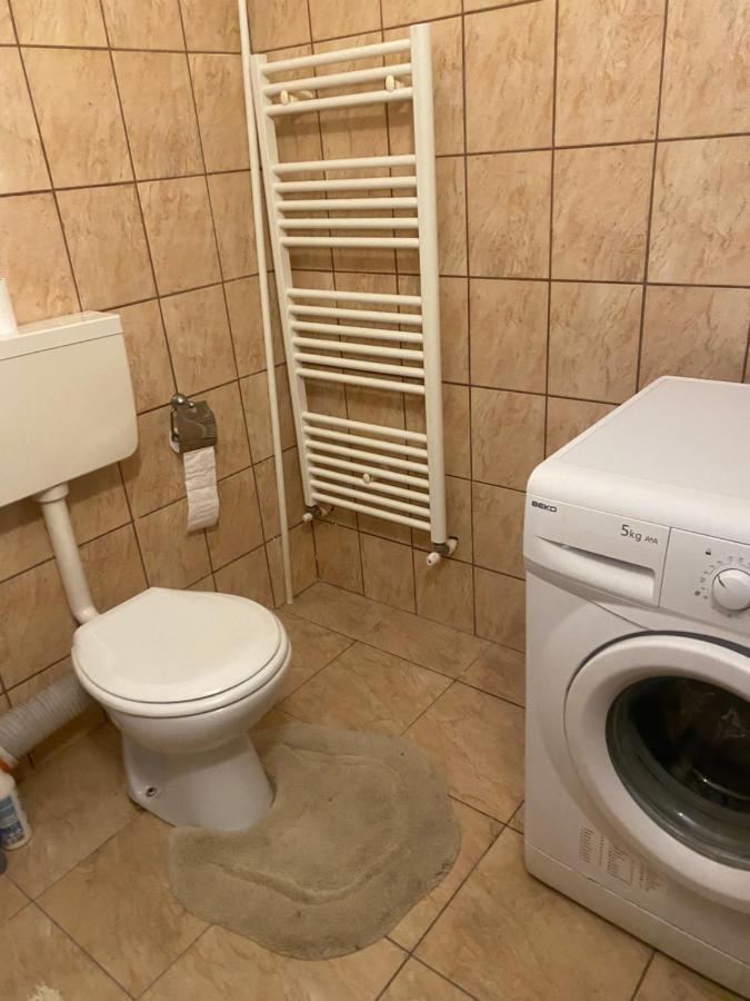 2Br Cosy Apart Satu Mare Exterior photo
